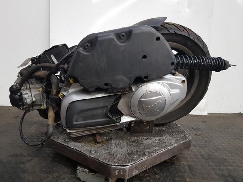 Piaggio vespa gts - 125,