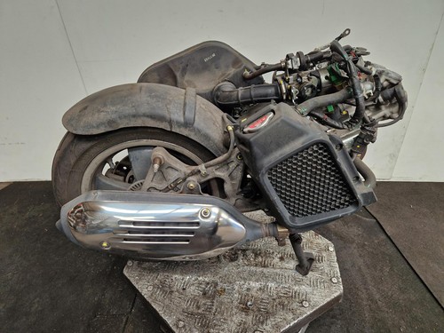 Piaggio vespa gts 125 engine - gts,